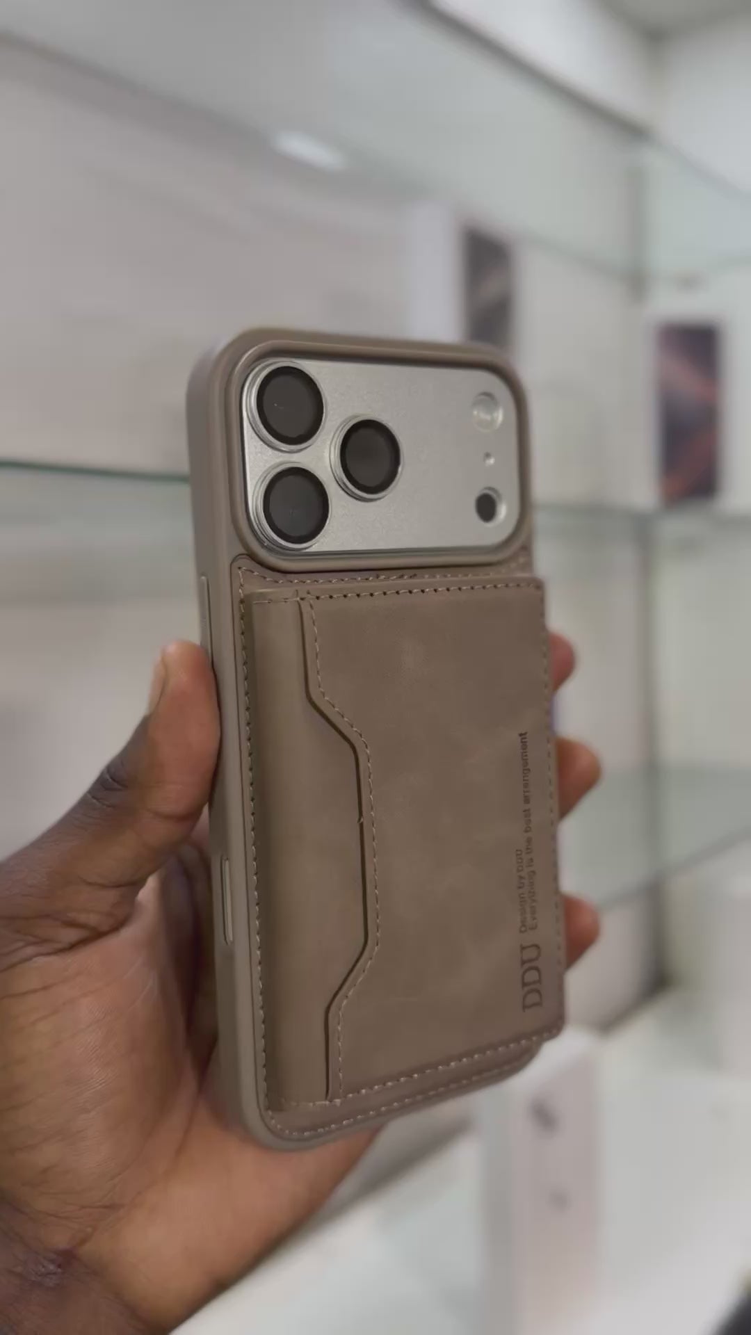 iPhone 17Pro Max (Excellent Condition)